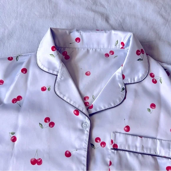 Uniqlo sister brand GU - lounge wear pajama set, light blue with cherries - Picture 5 of 7